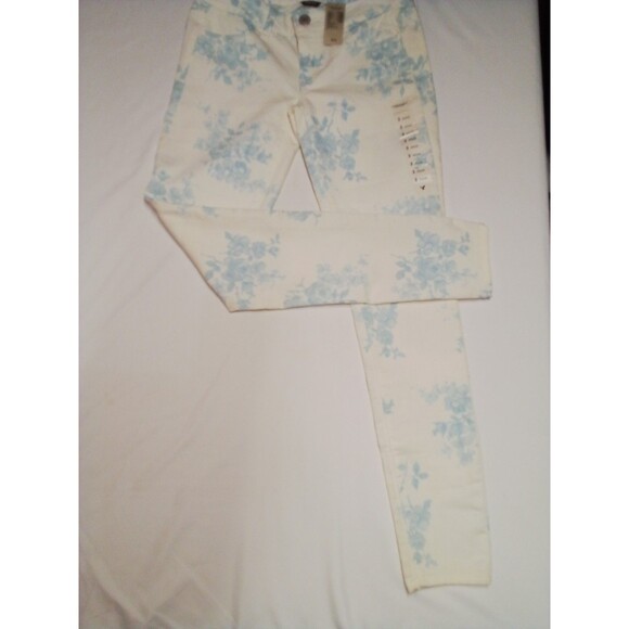 Women's American Eagle White With Blue Floral Jeans New With Tags Size 2 Regular - Picture 3 of 16